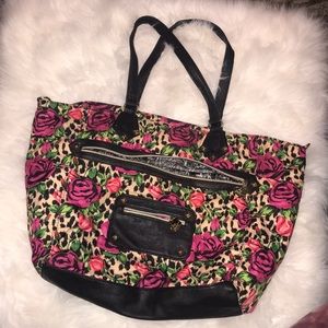 Price Drop!! Best set Johnson Wild Roses Pink Tote